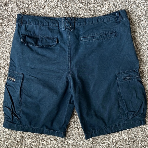 NIKE men’s cargo shorts - Picture 3 of 3